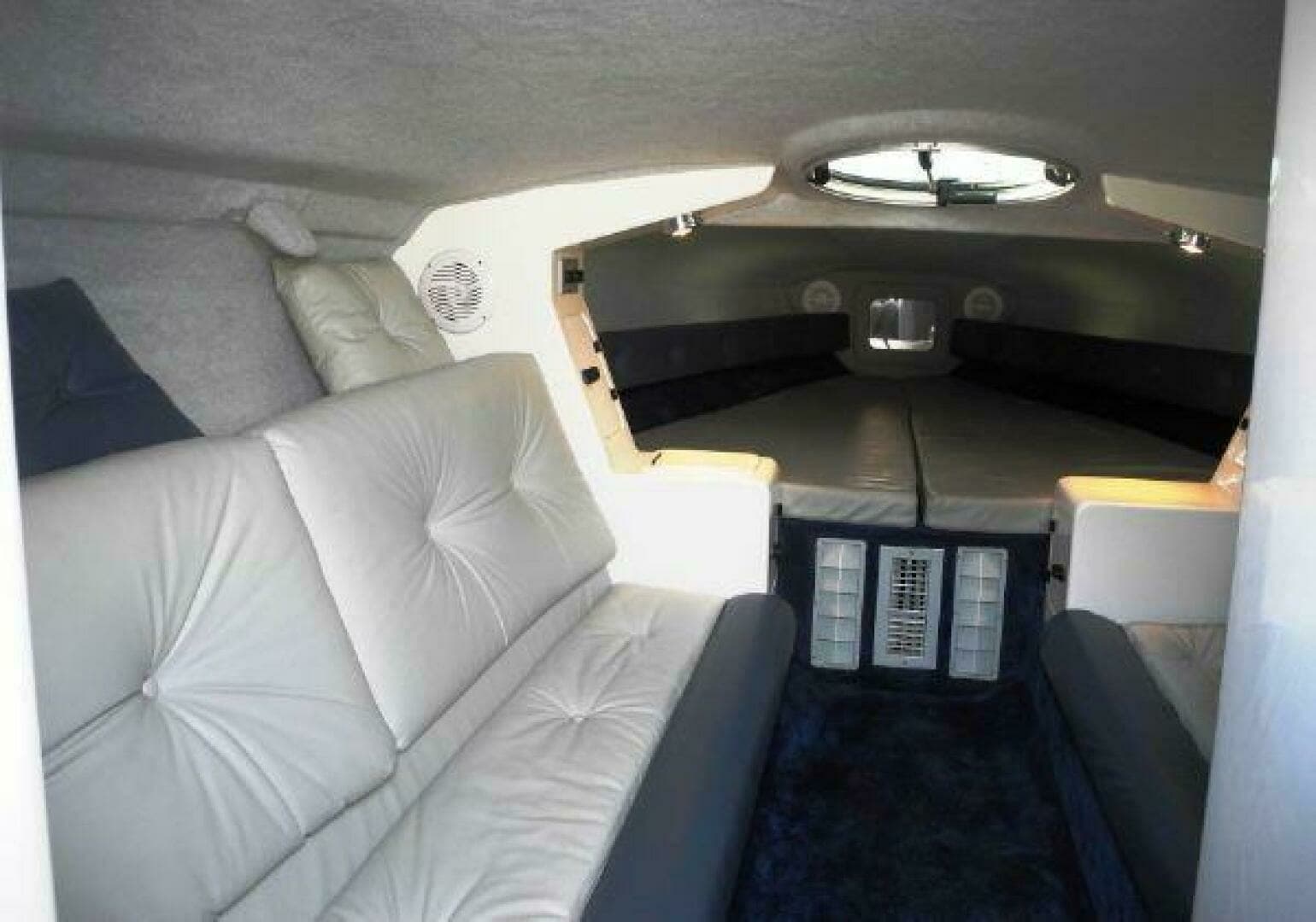 2002 Advantage — - Image 14