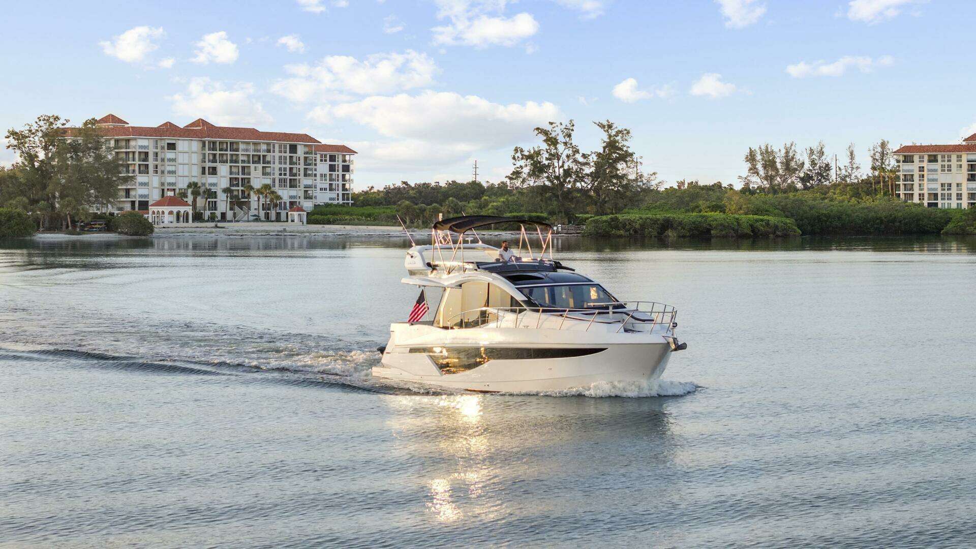 2022 Galeon 470 Sky - Image 13