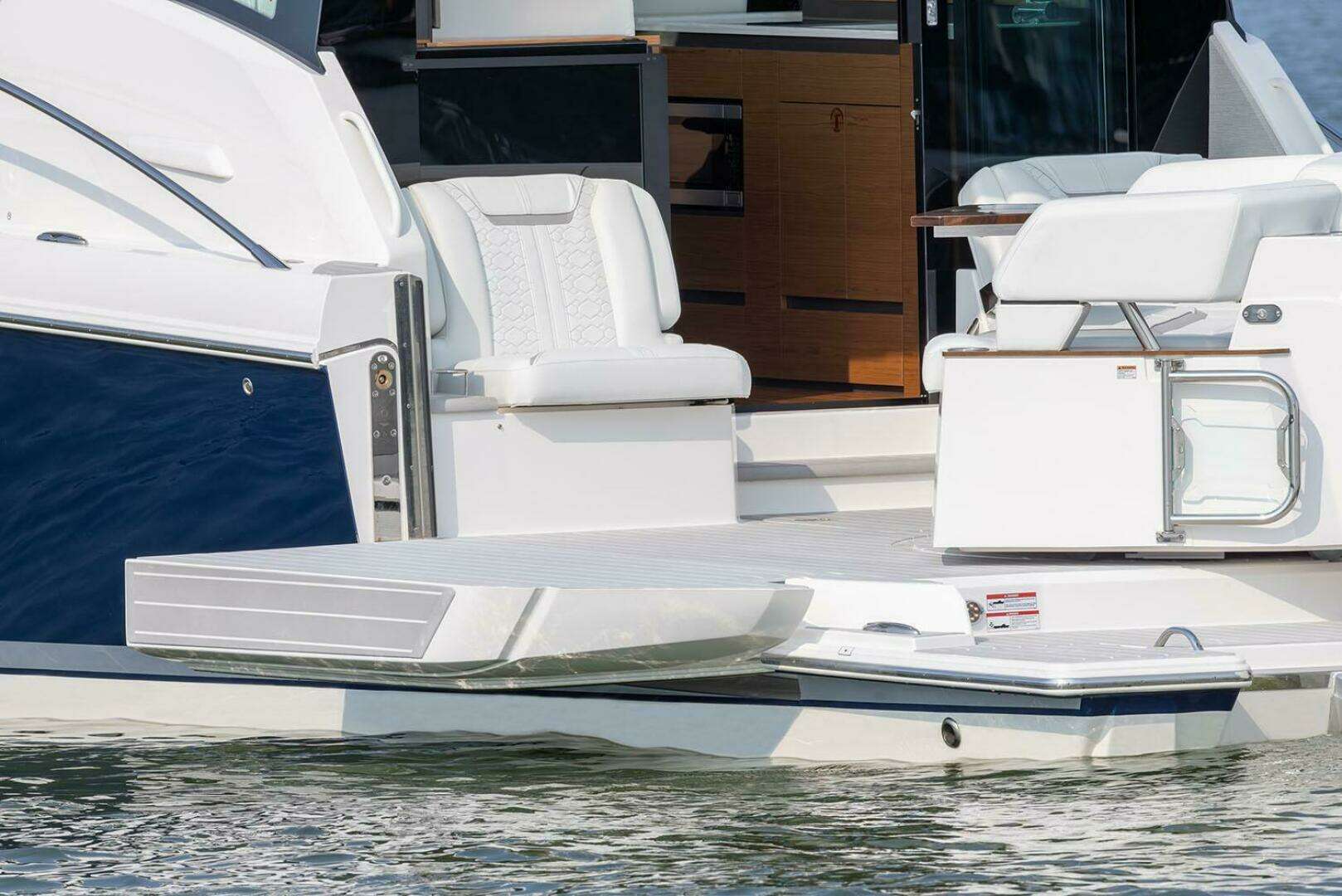 2026 Tiara Yachts 43 LE - Image 8