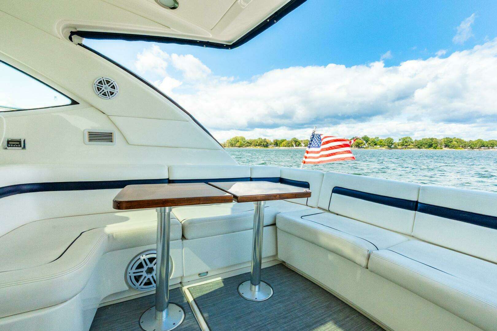 2009 Sea Ray 47 Sundancer - Image 6