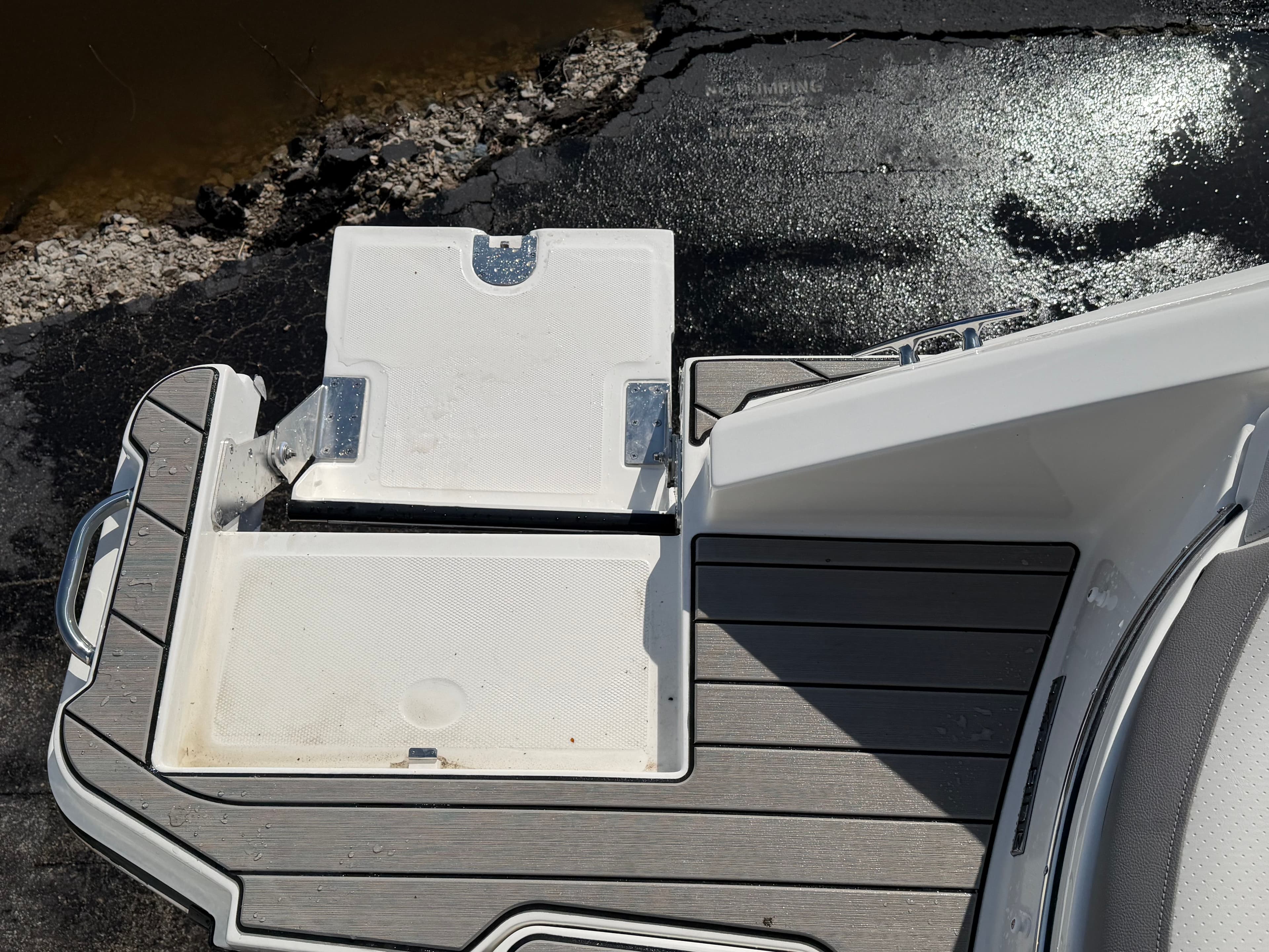 2026 Sea Ray SLX 310 Outboard - 62