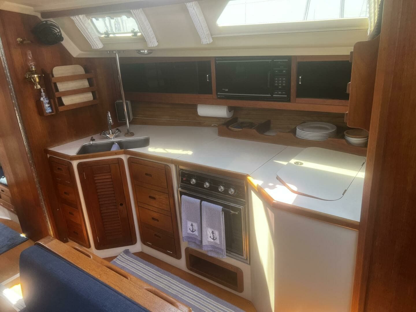 1990 Catalina — - Image 27