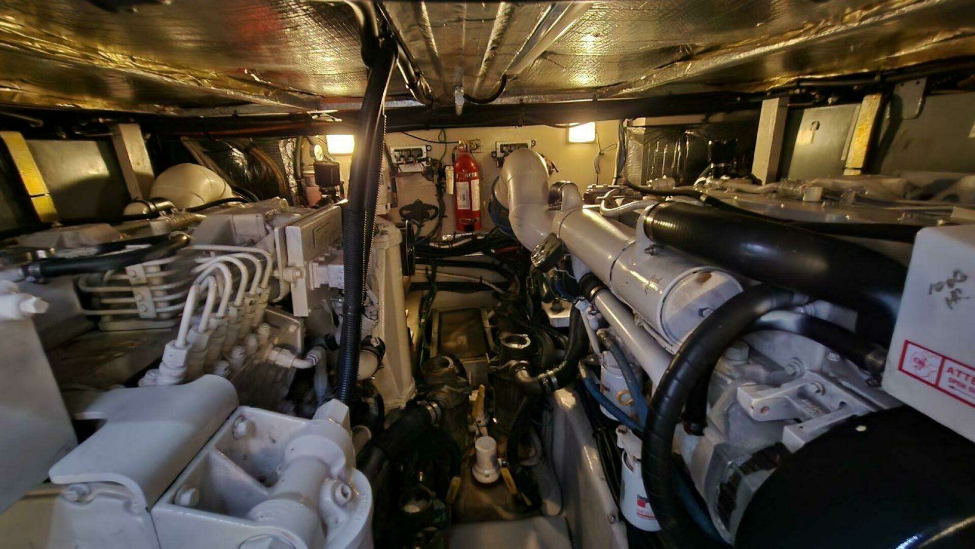 2004 Sea Ray 390 Motor Yacht - Image 59