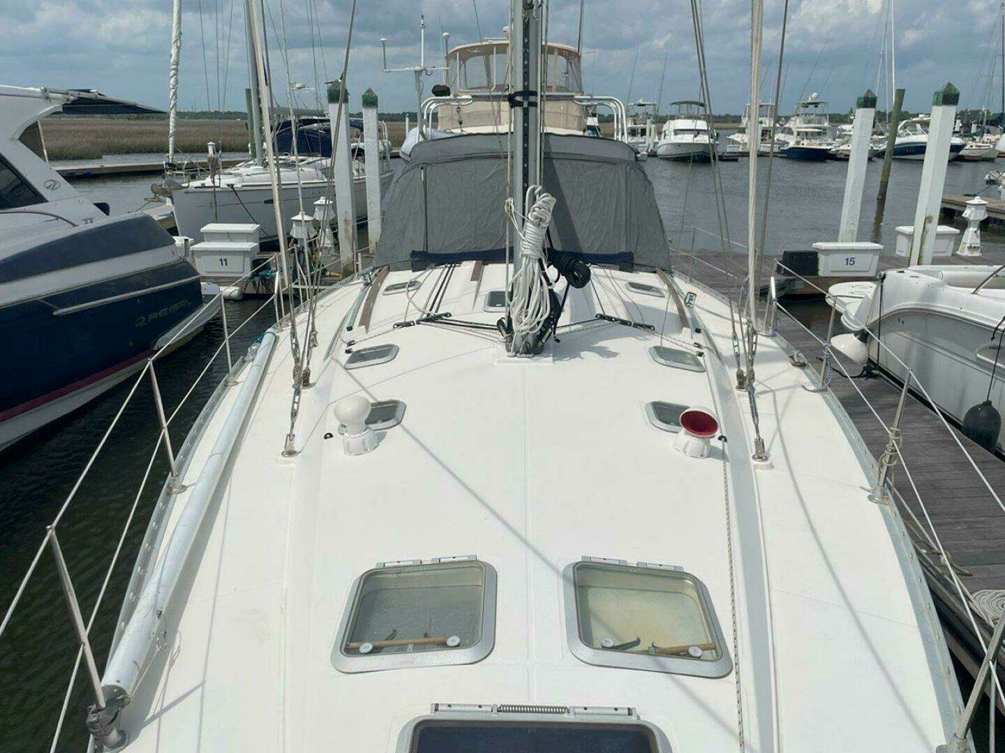 1998 Jeanneau 45.2 - Image 18
