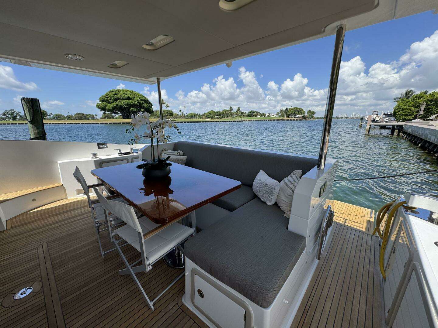 2018 Azimut 66 Flybridge - Image 25