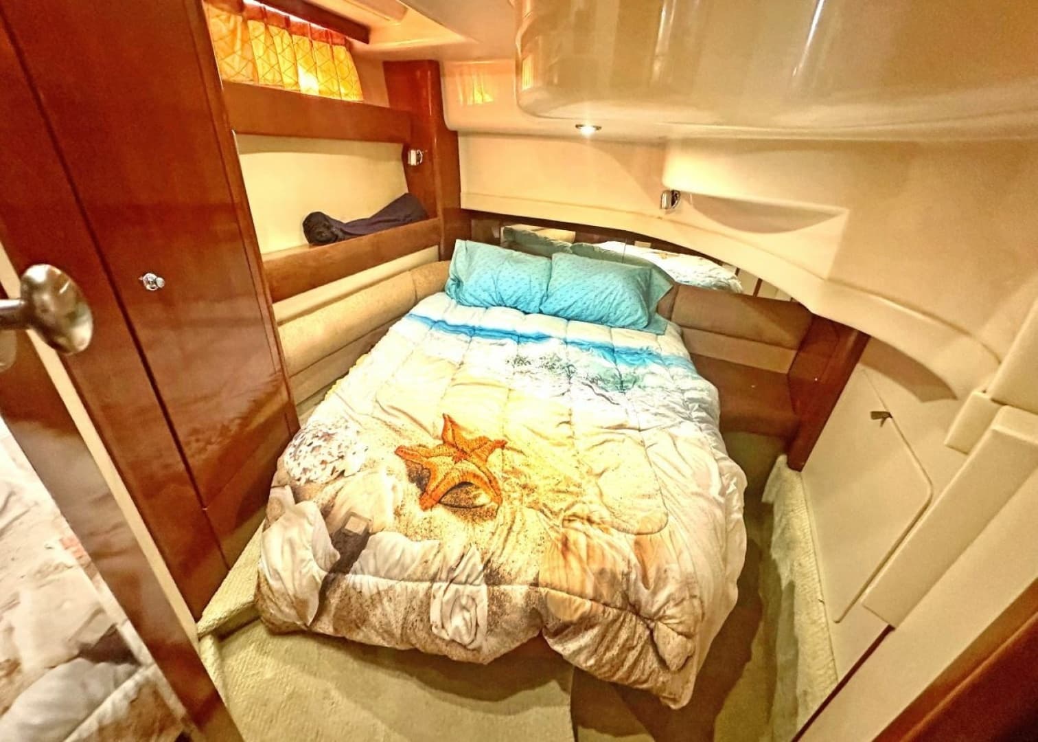 2007 Meridian 391 Motor Yacht - Image 21