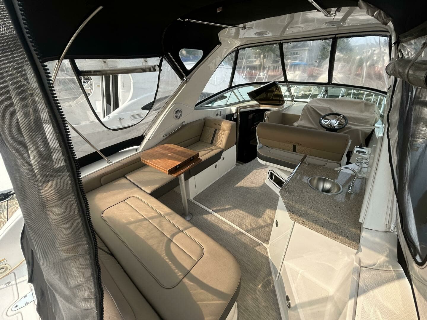 2016 Sea Ray 310 Sundancer - Image 5