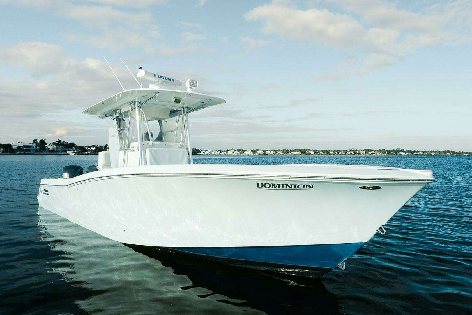 2007 Invincible 33 Open - Image 7