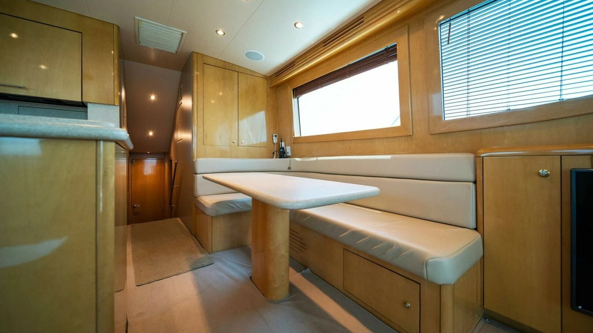 2003 Hatteras 54 Convertible - Image 18