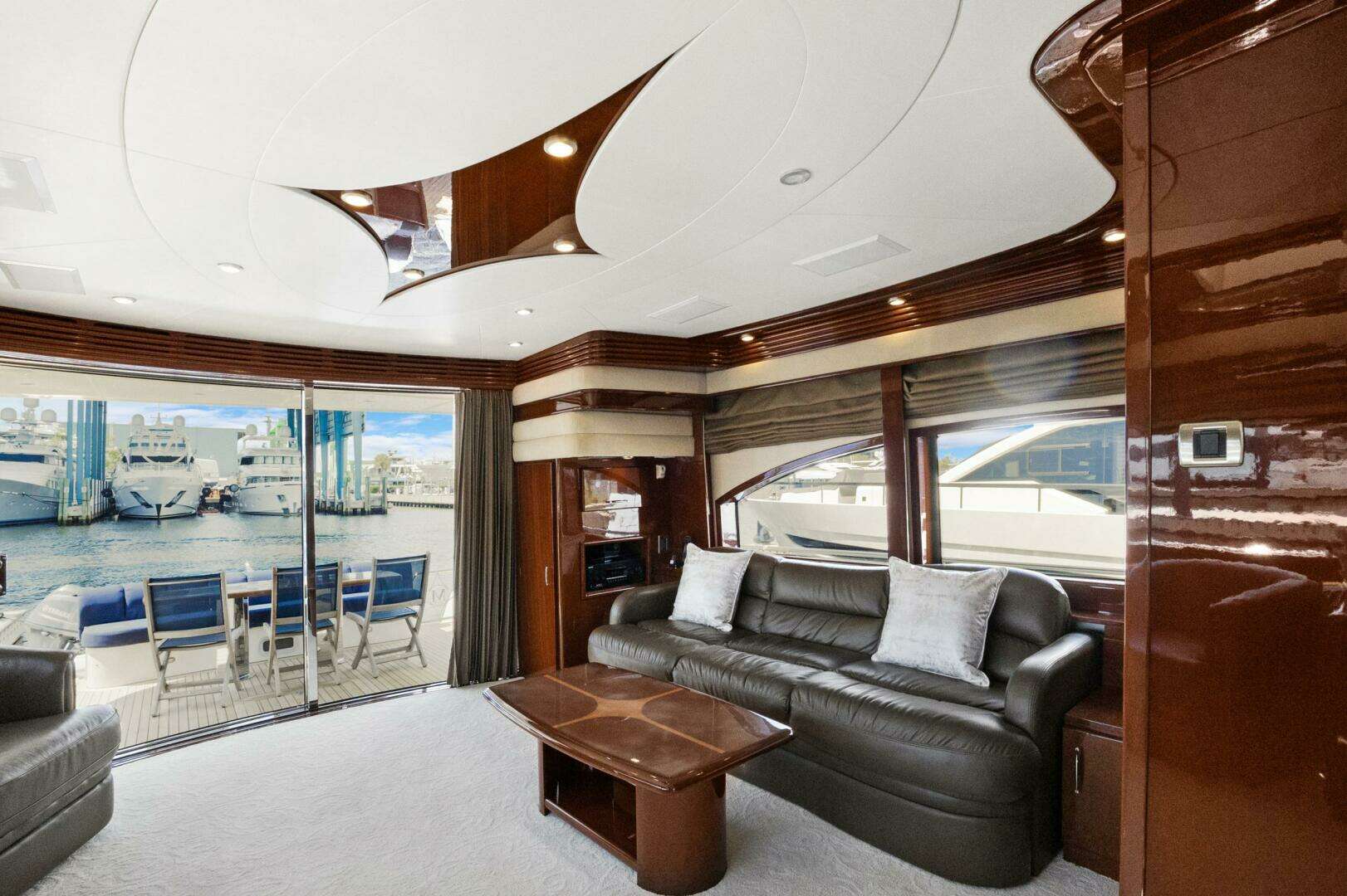 2008 Marquis 690 - Image 8