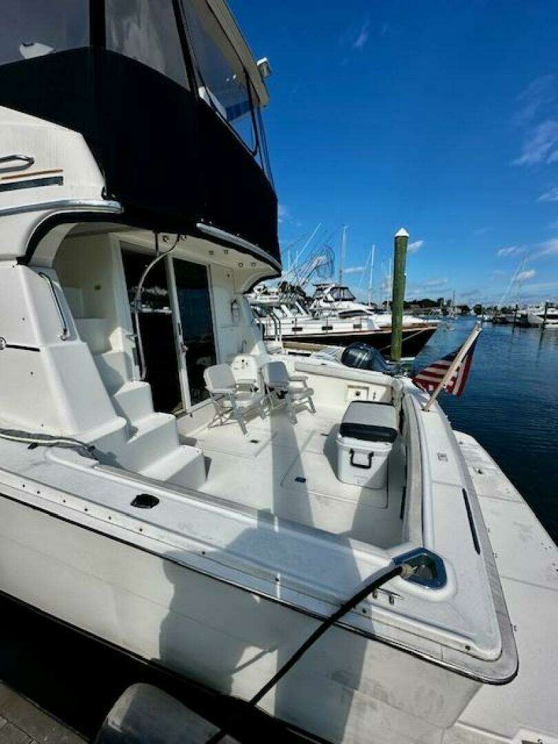 2001 Silverton 42 Convertible - Image 4
