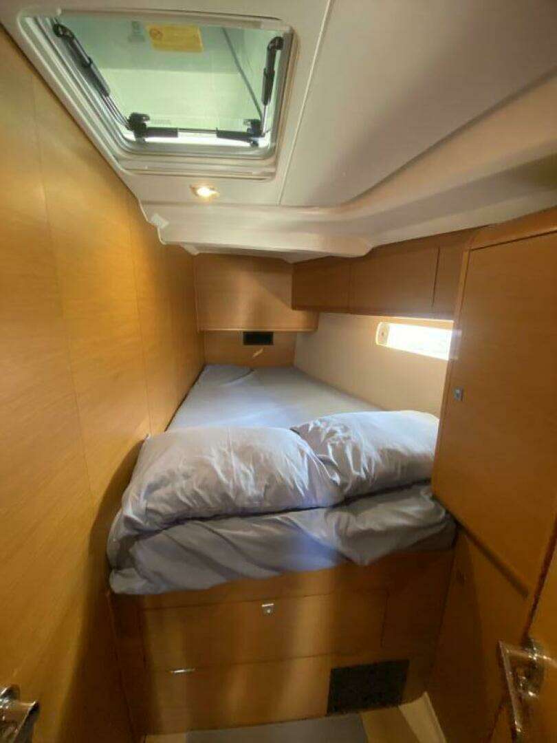 2016 Jeanneau 519 - Image 21