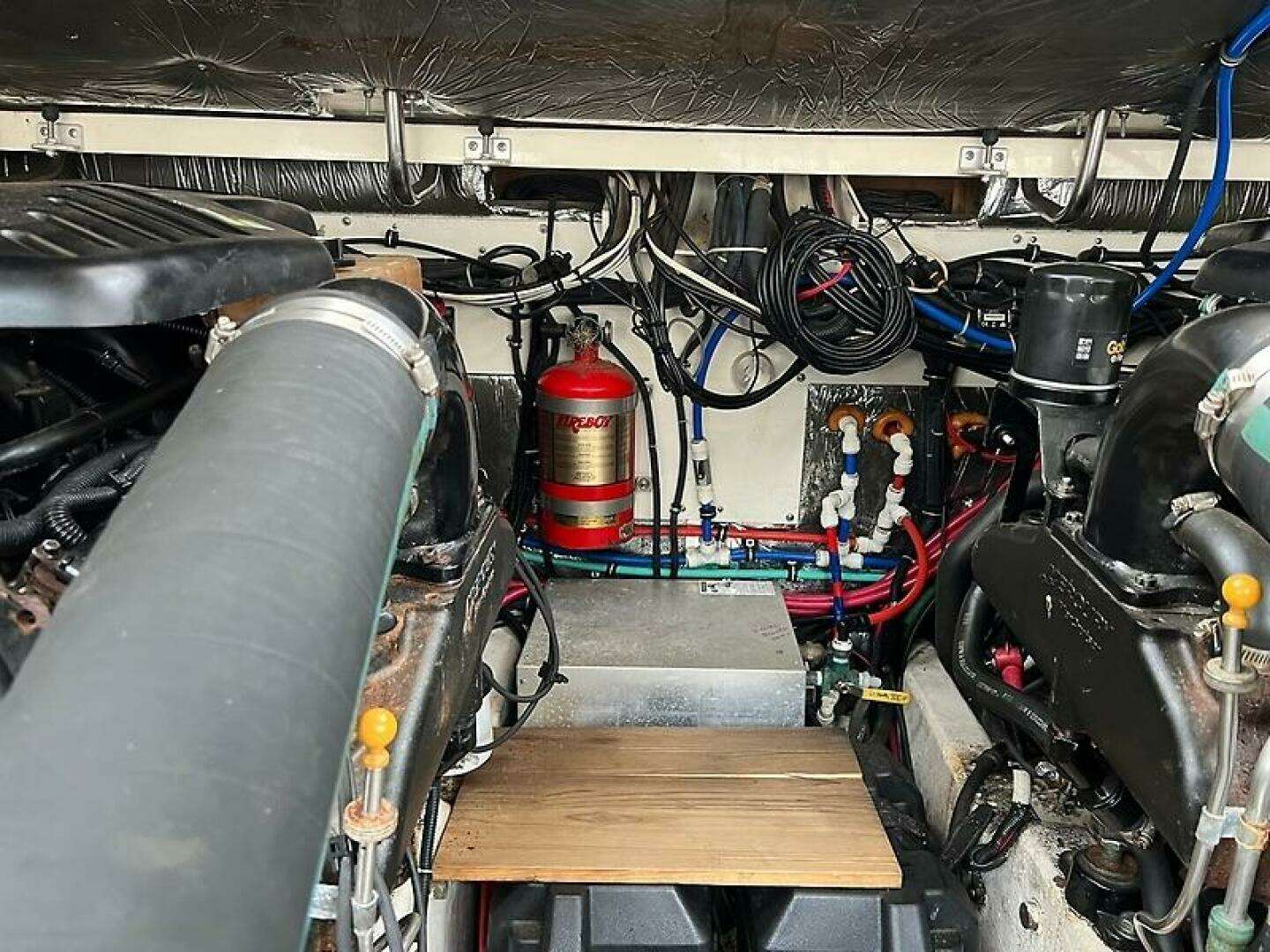 2001 Pursuit 3000 Offshore - Image 27