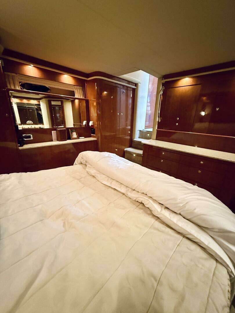 2003 Sea Ray 480 Motor Yacht - Image 62