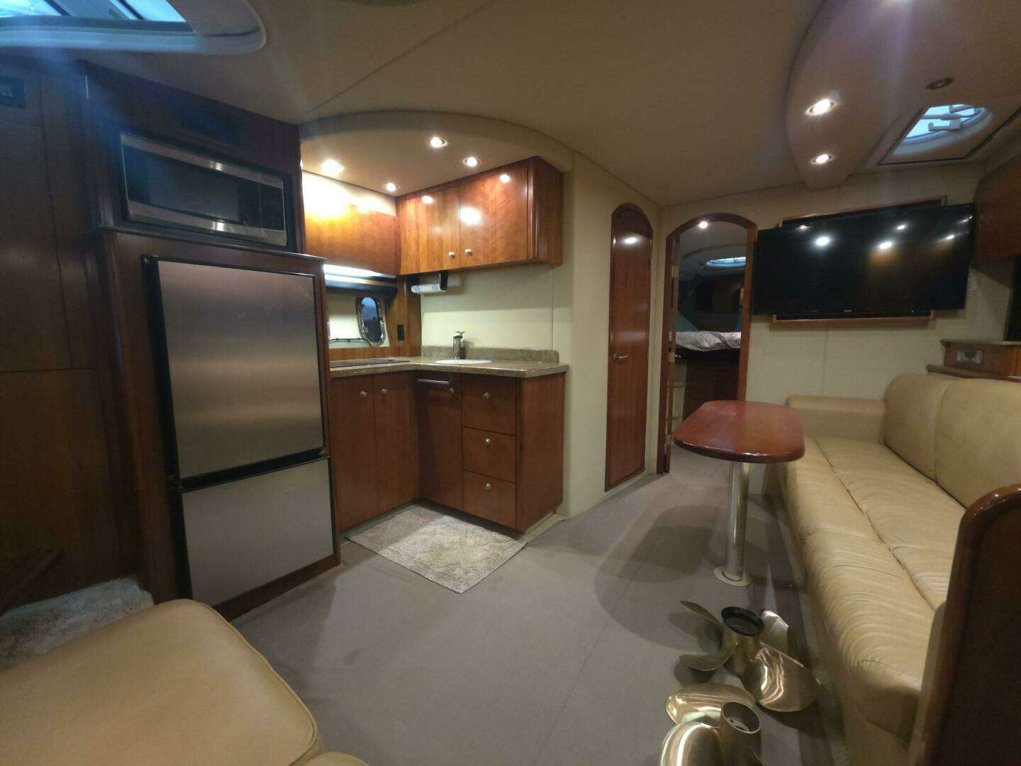 2008 Cruisers Yachts — - Image 8