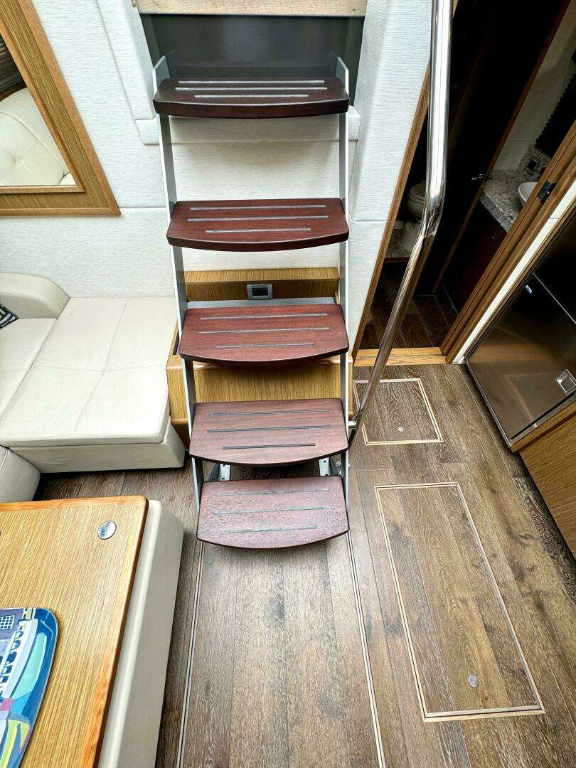 2017 Sea Ray 510 Sundancer - Image 23