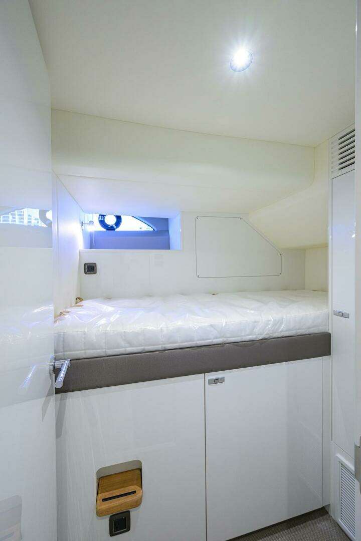 2027 Princess X80 - Image 55