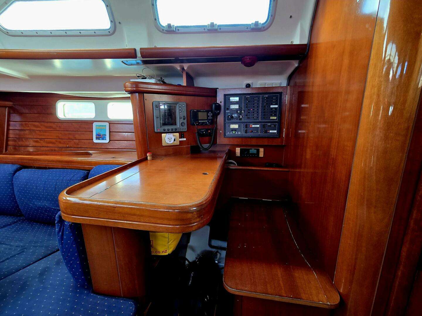 2003 Beneteau Oceanis 473 - Image 11