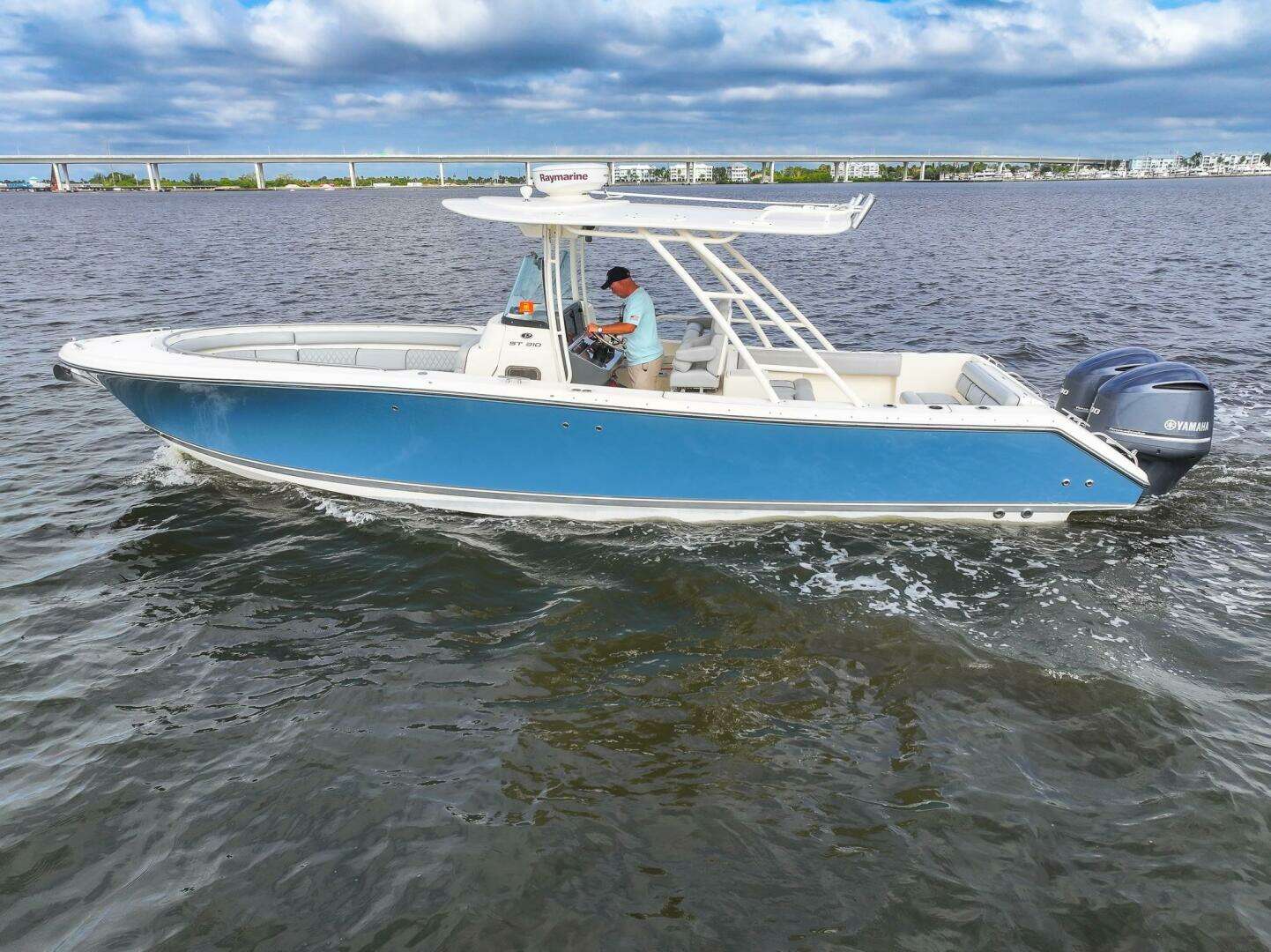 2012 Pursuit ST 310 Sport - Image 2
