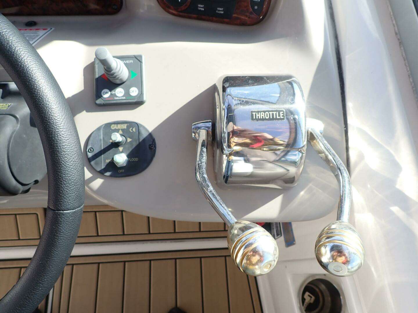 2006 Sea Ray 340 Sundancer - Image 14