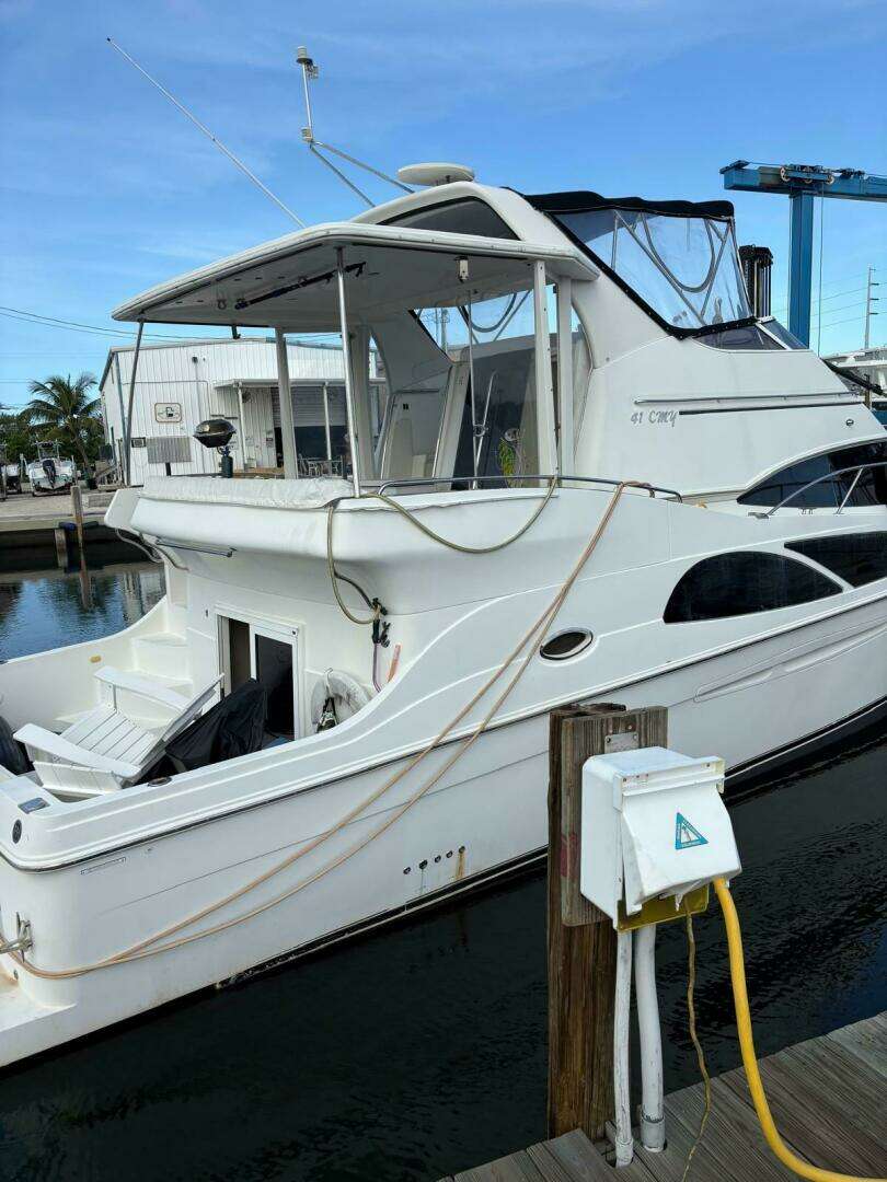 2005 Carver 41 CMY Cockpit Motoryacht - Image 5