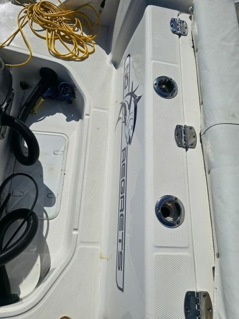 2022 Robalo — - Image 17