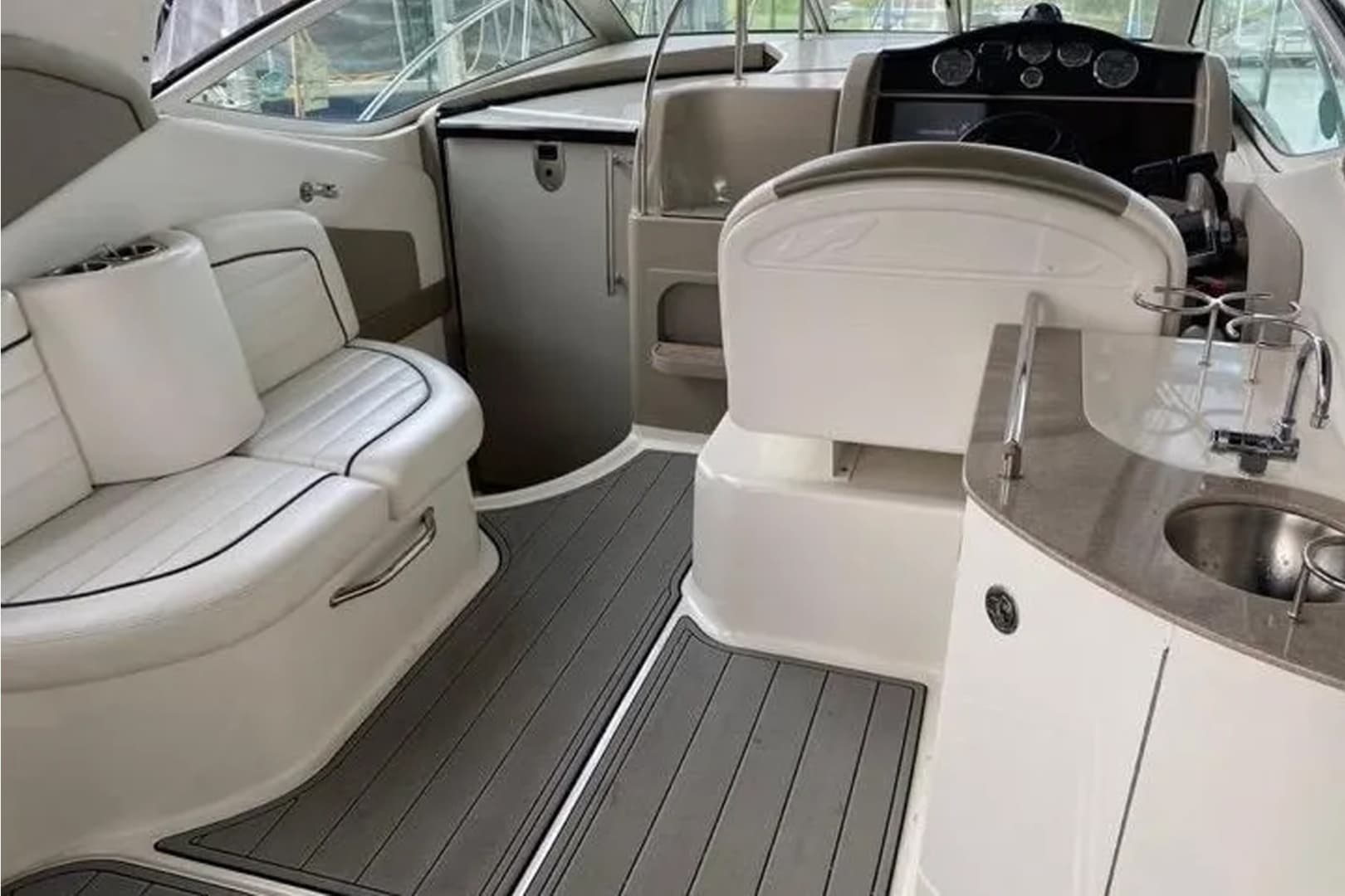 2006 Sea Ray 290 Sundancer - Image 11