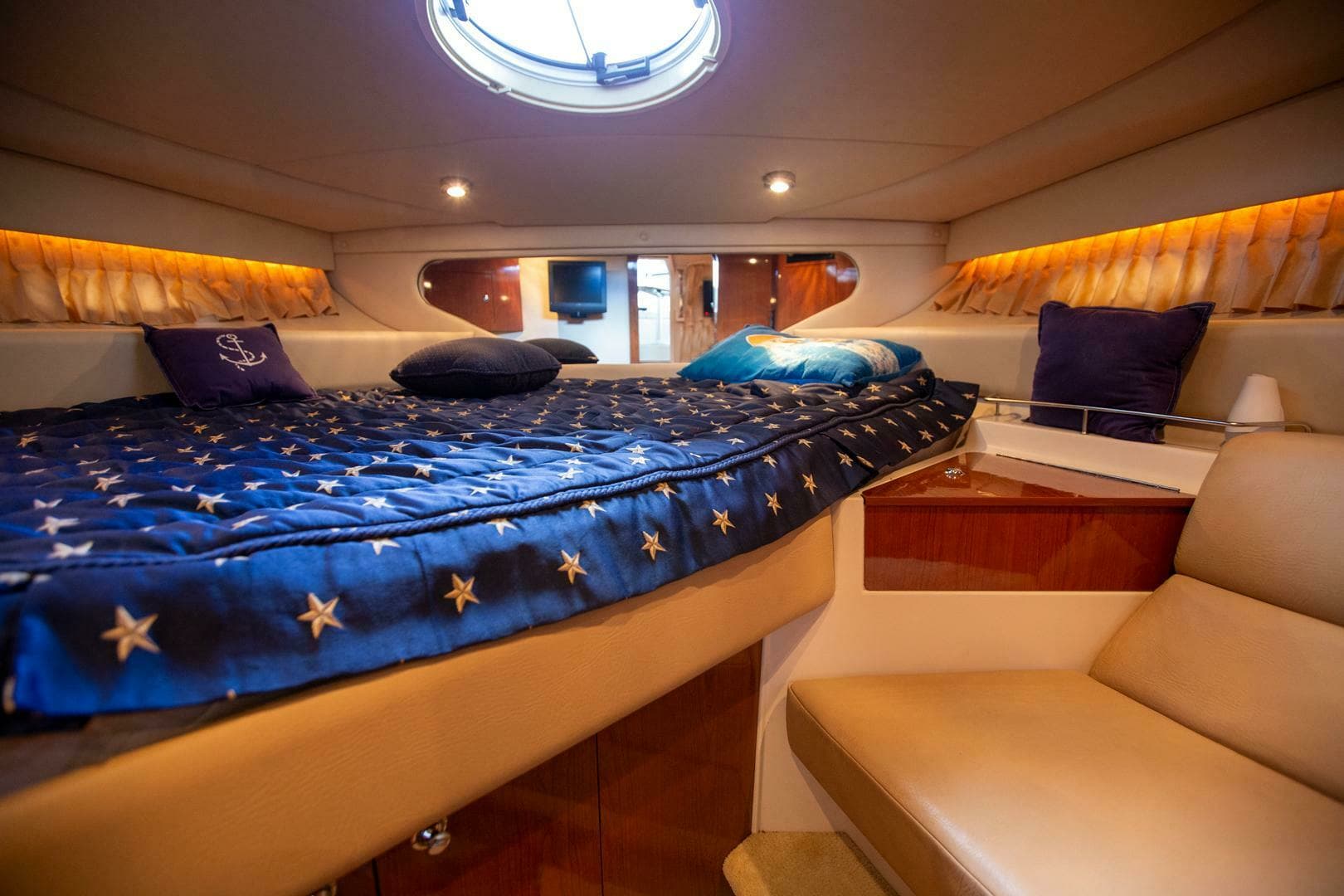 2008 Regal 2760 Sport Yacht - Image 10