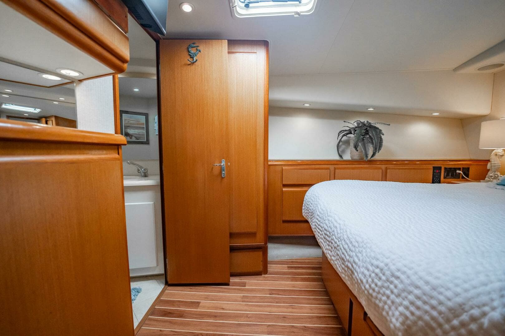 2000 Viking Conv Sport Fisher - Image 26