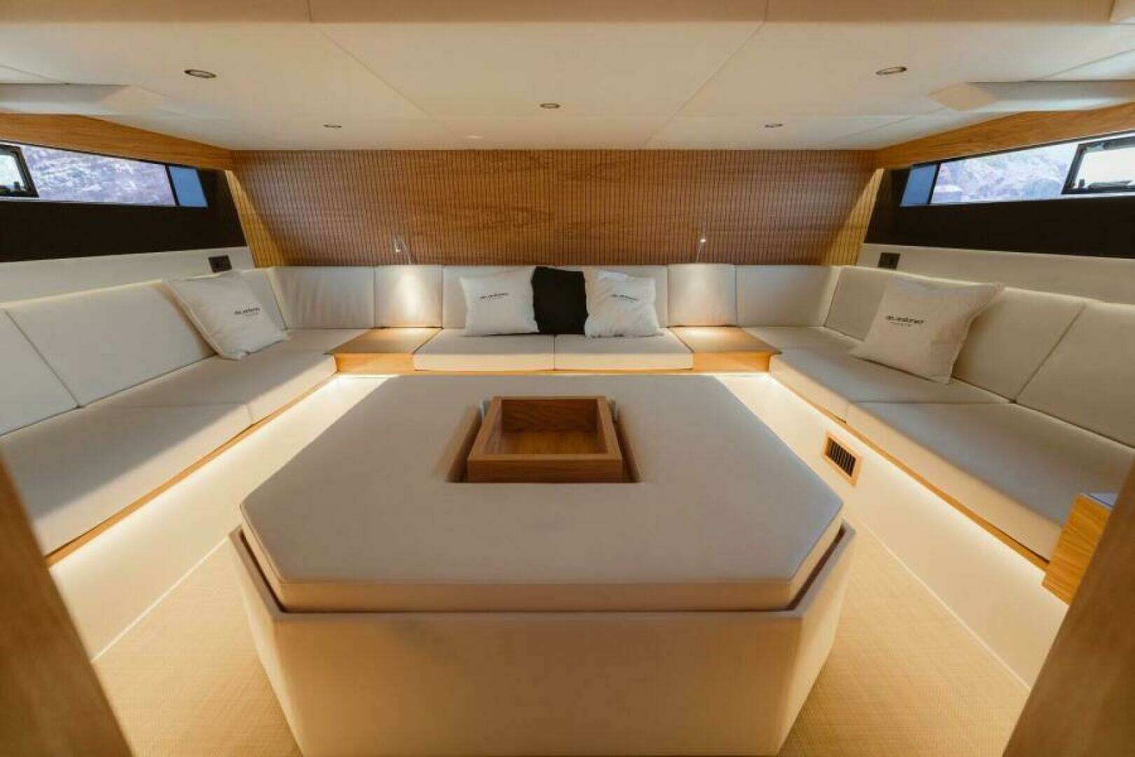 2026 De Antonio Yachts 50 Coupe - Image 29
