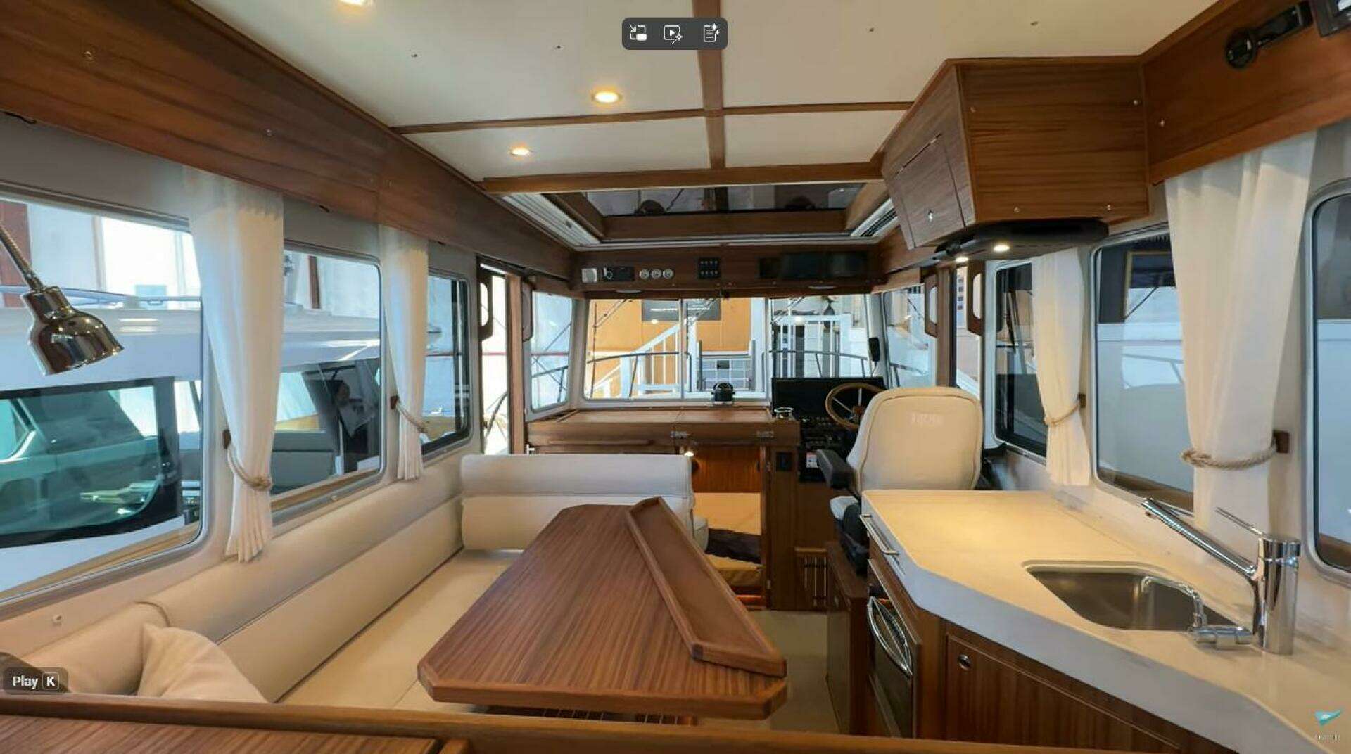 2025 Targa 37 Flybridge - Image 30