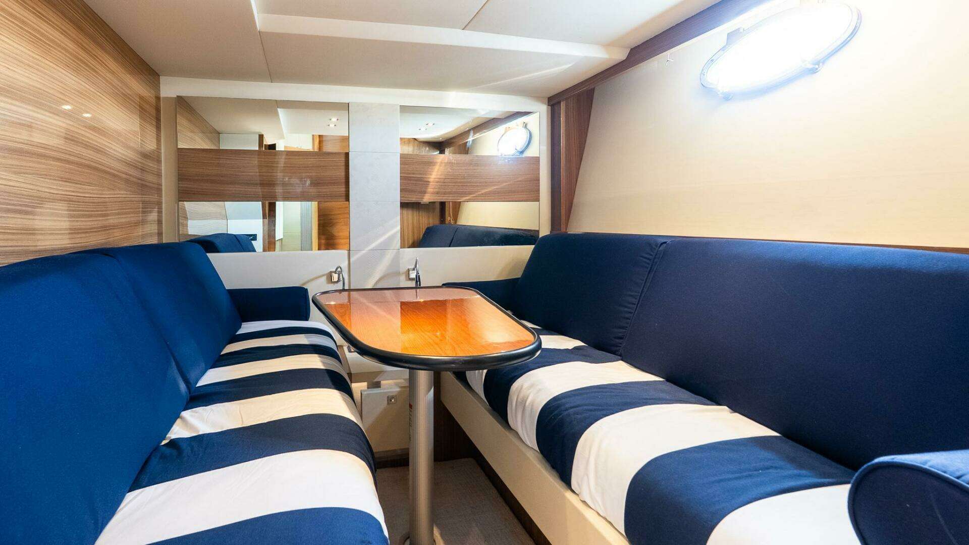 2011 Uniesse 55S - Image 28