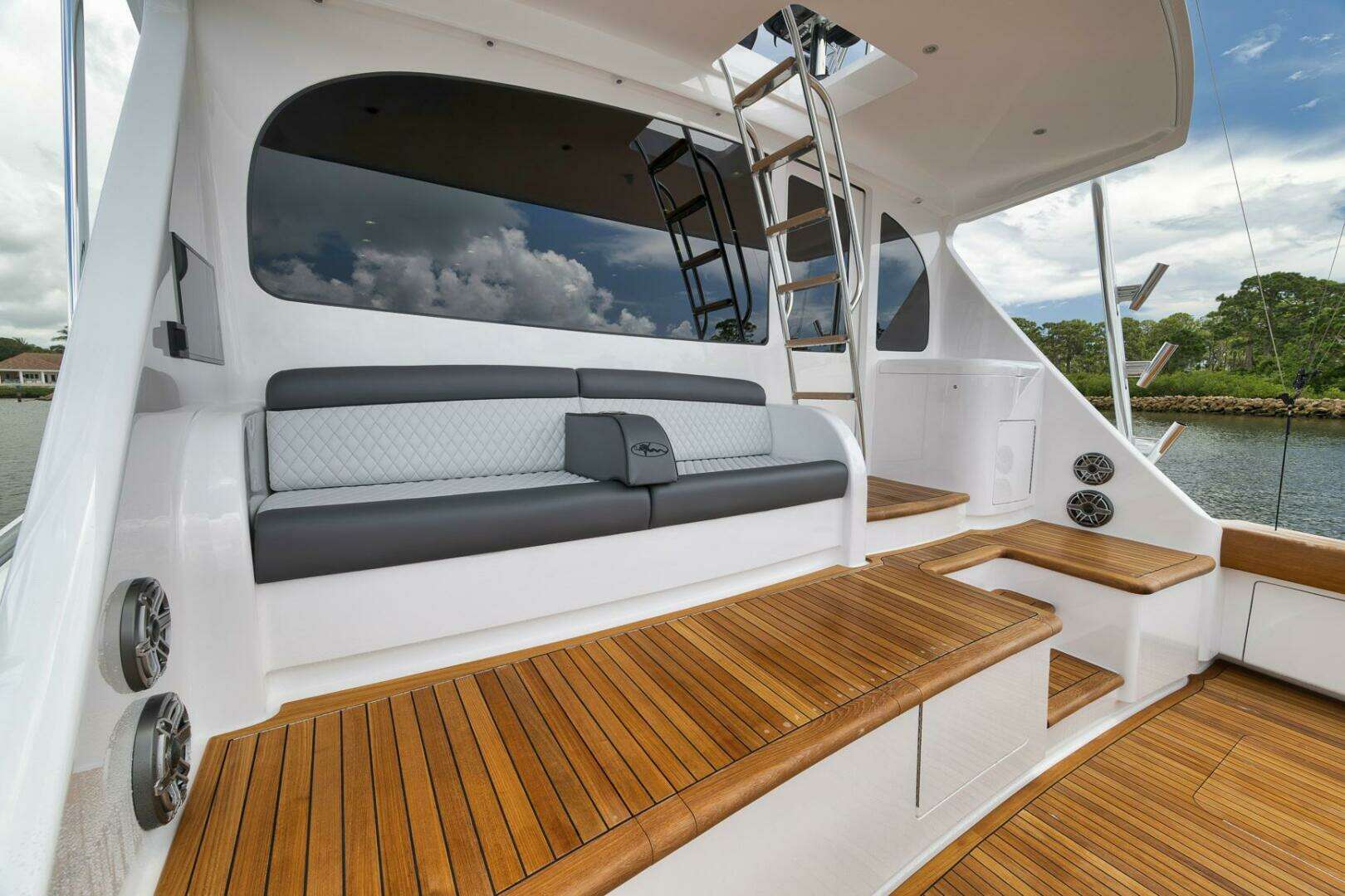 2024 Viking Convertible - Image 23