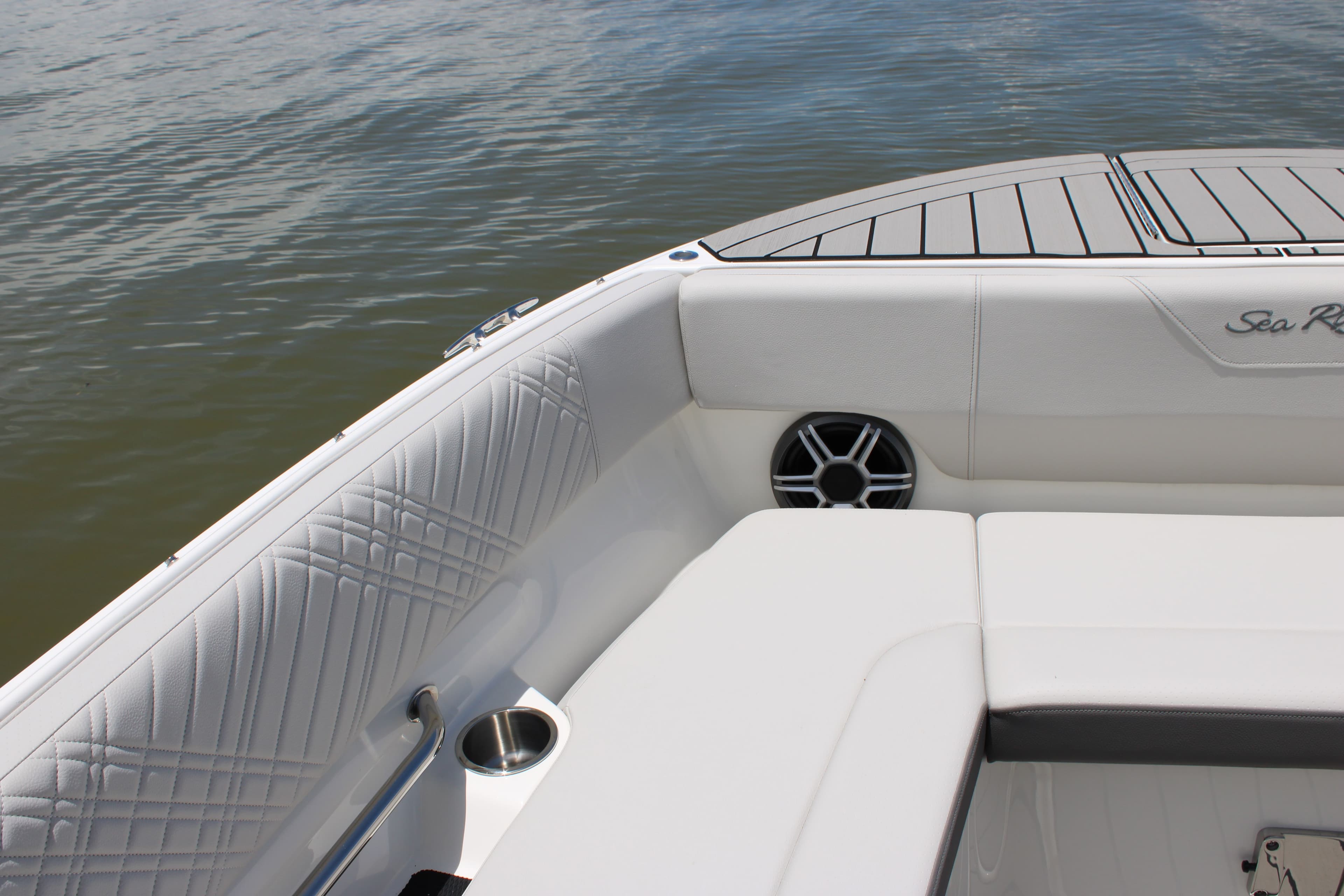 2026 Sea Ray SDX 270 Outboard - 50