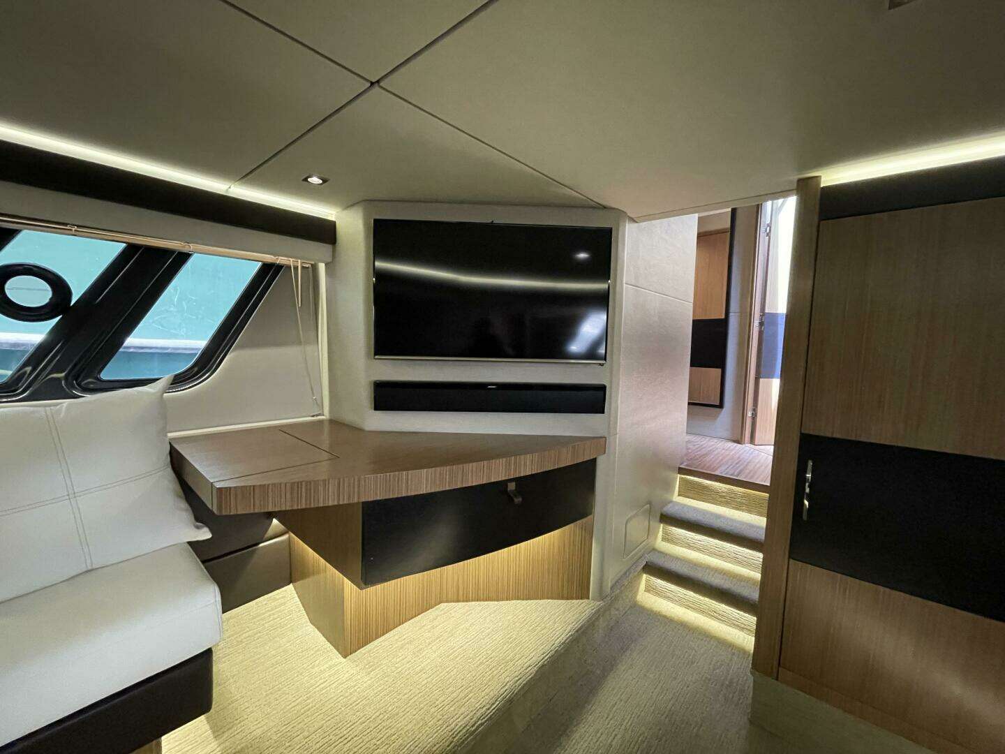 2017 Sea Ray L59 Fly - Image 32