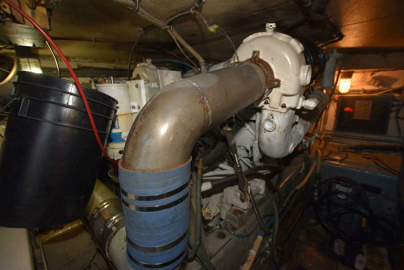 1988 Hatteras 48 Convertible - Image 14