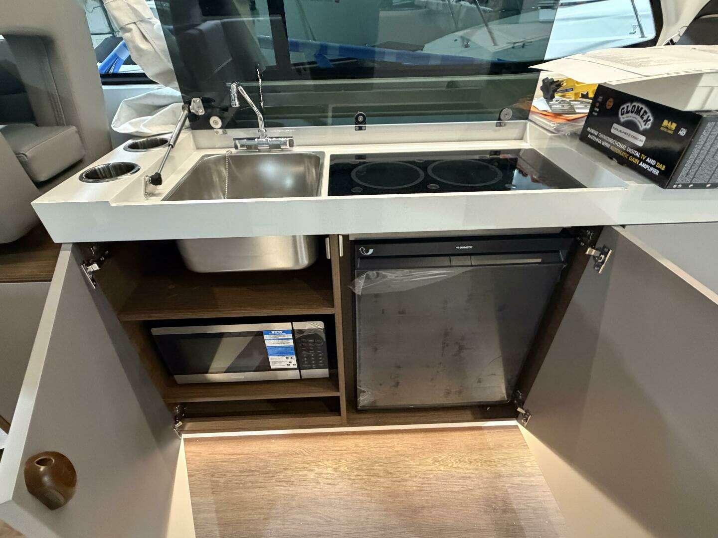 2026 Beneteau Antares 11 - Image 23