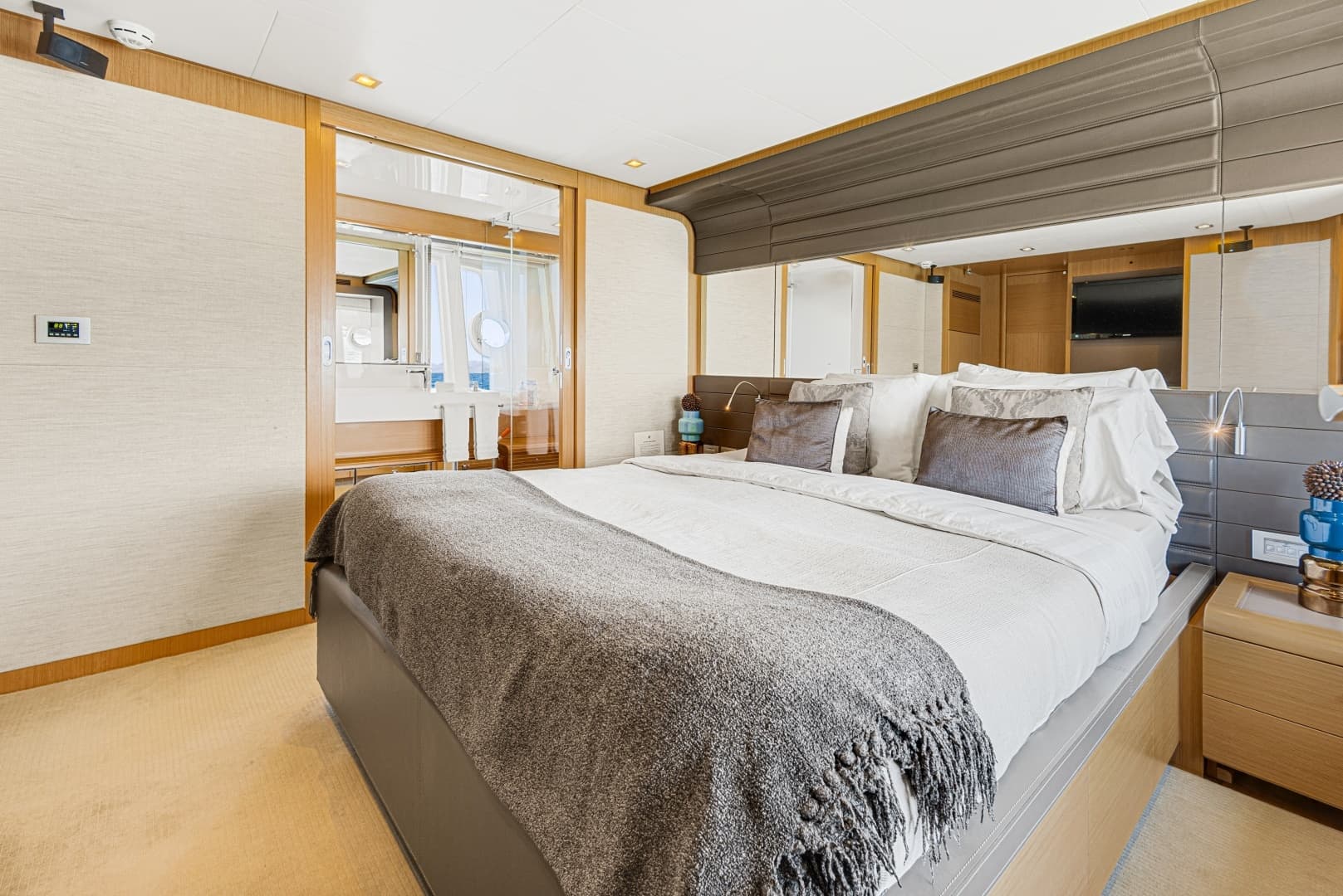 2013 Ferretti Yachts F800 - Image 45