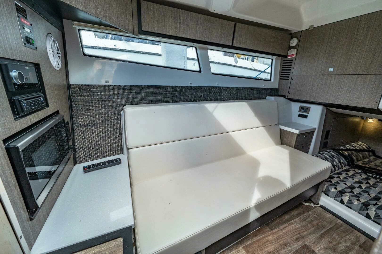 2023 Monterey 385 SS - Image 28