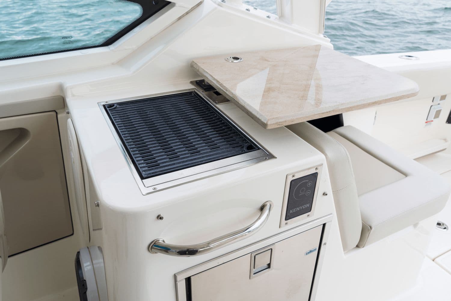 2026 Boston Whaler 280 Vantage - 59