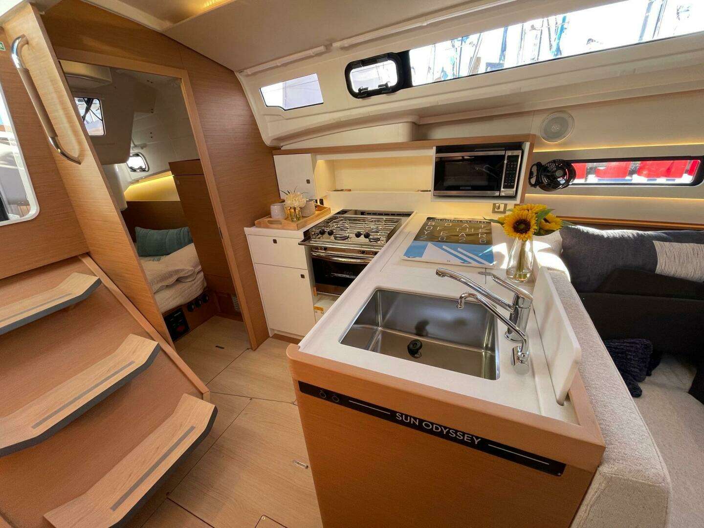 2027 Jeanneau Sun Odyssey 415 - Image 40