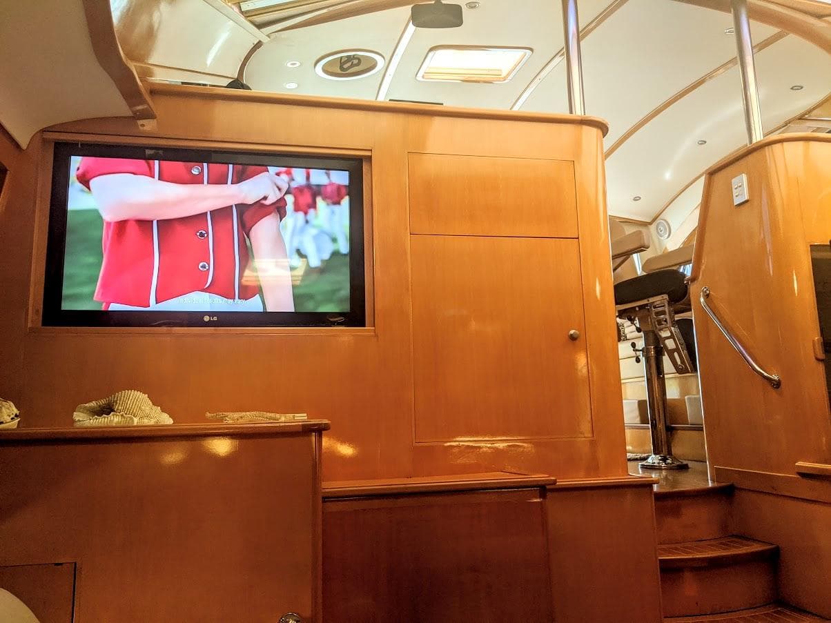 Interior of a 2000 Jutson 46 LRC yacht with TV.