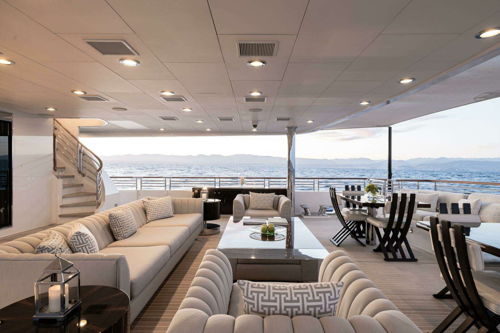 2011 Trinity Yachts Semi-Displacement - Image 4