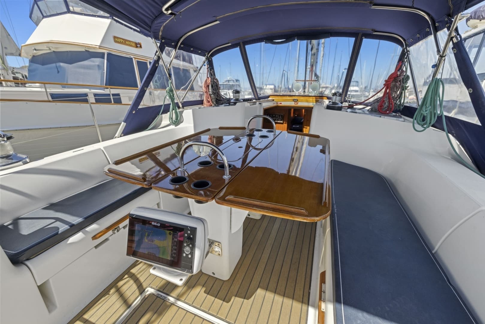 2001 Jeanneau — - Image 27