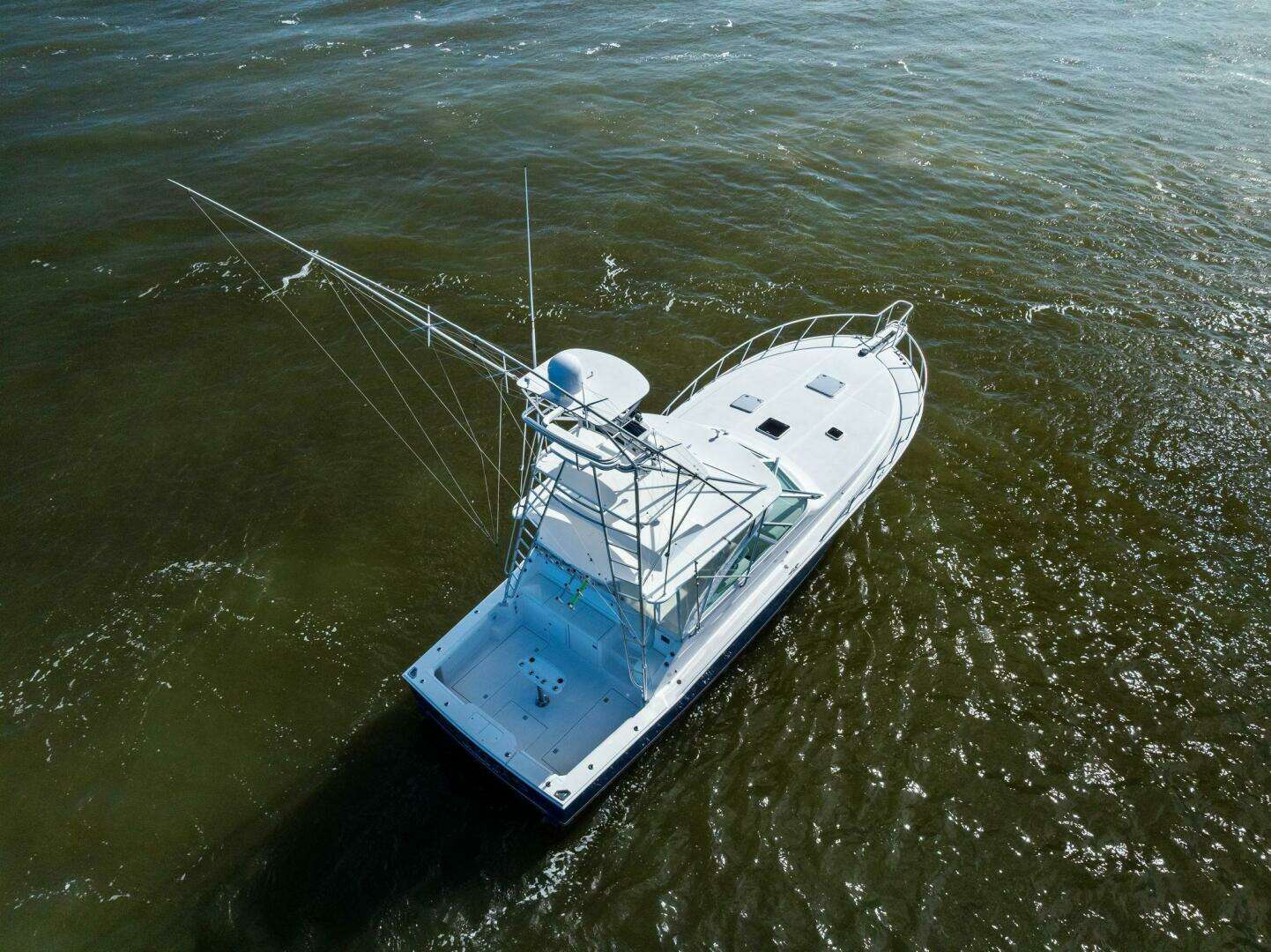 2006 Cabo 45 Express - Image 10