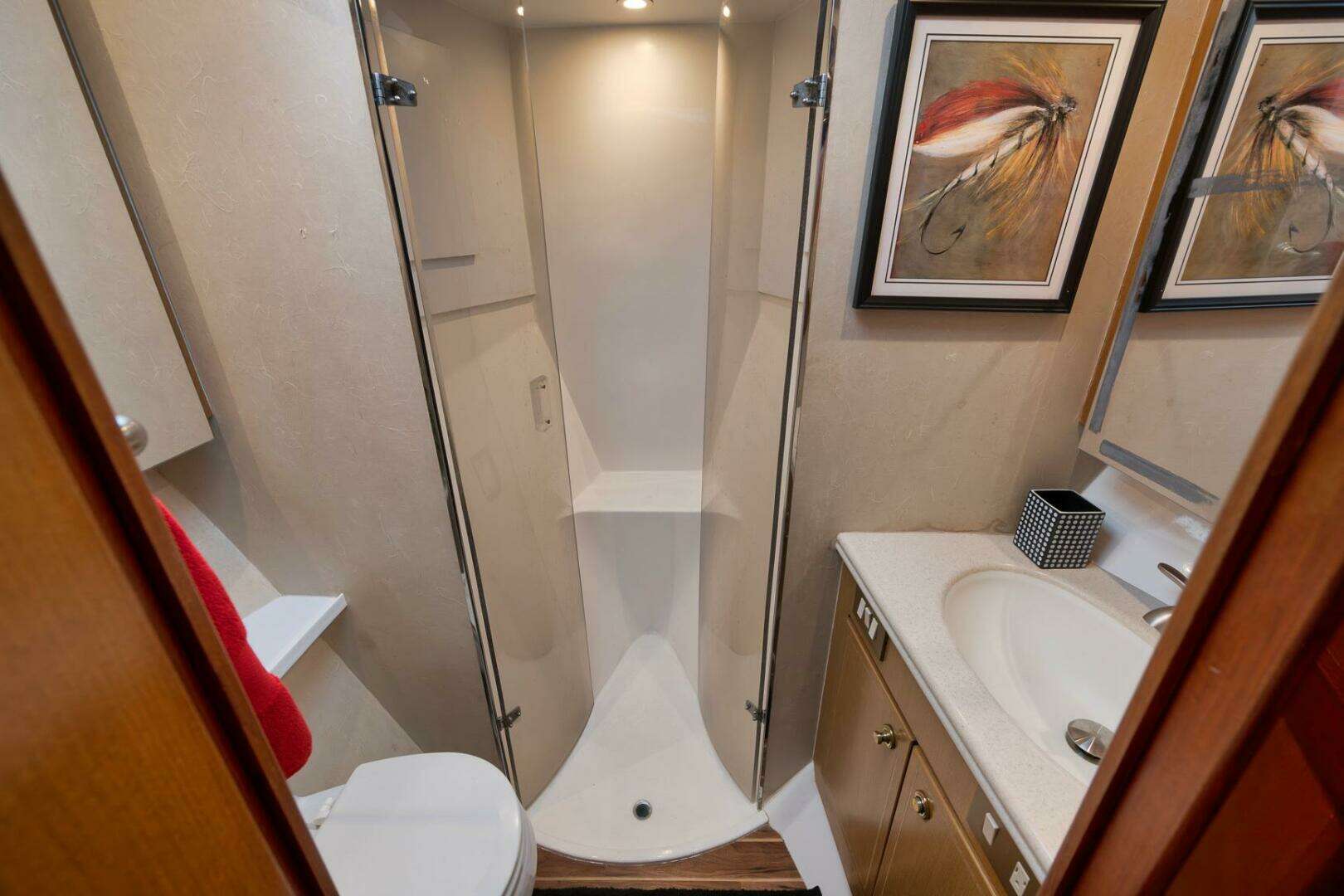 2004 Ocean Yachts 57 Enclosed Bridge Convertible - Image 15