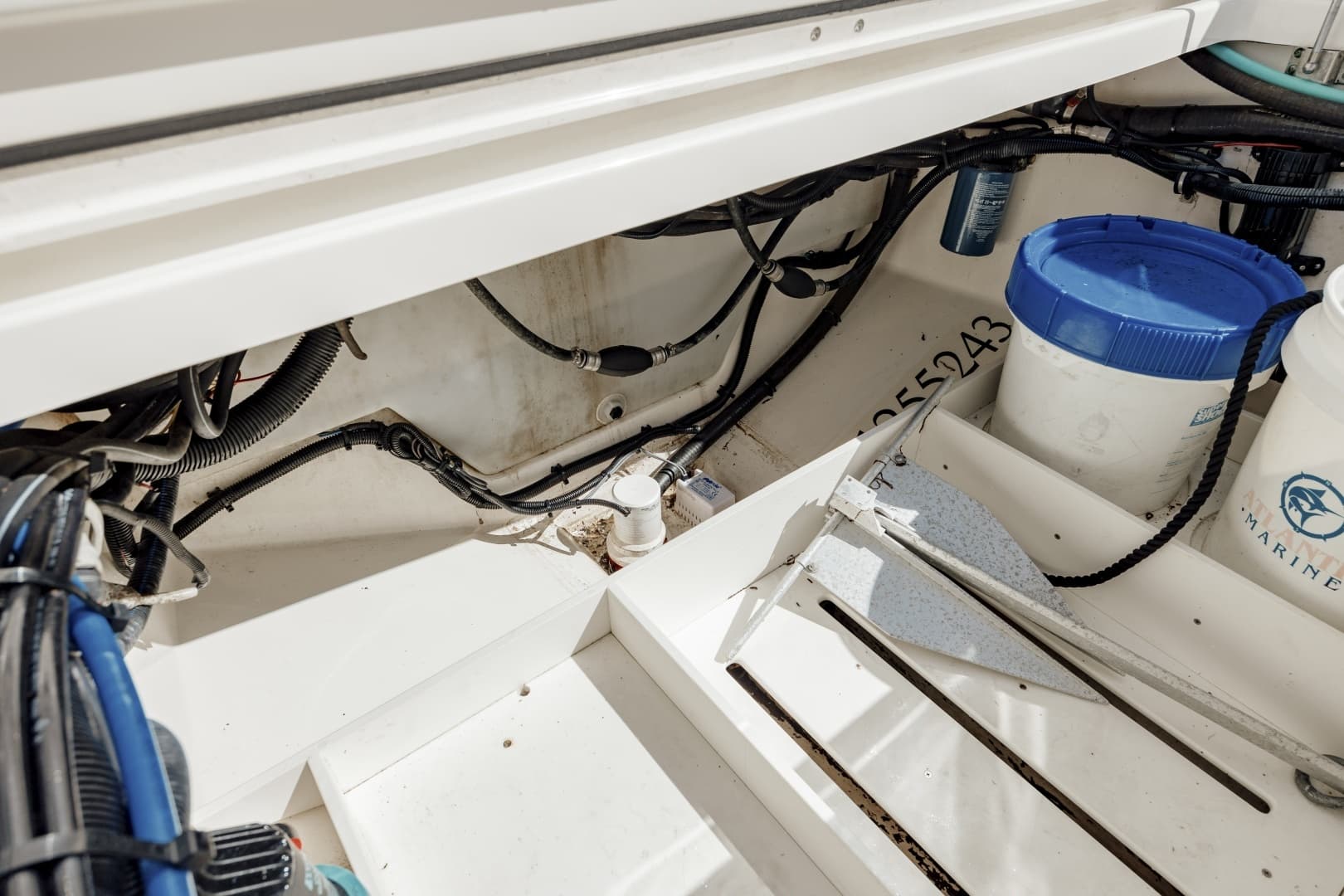 2013 Boston Whaler 320 Outrage - Image 63