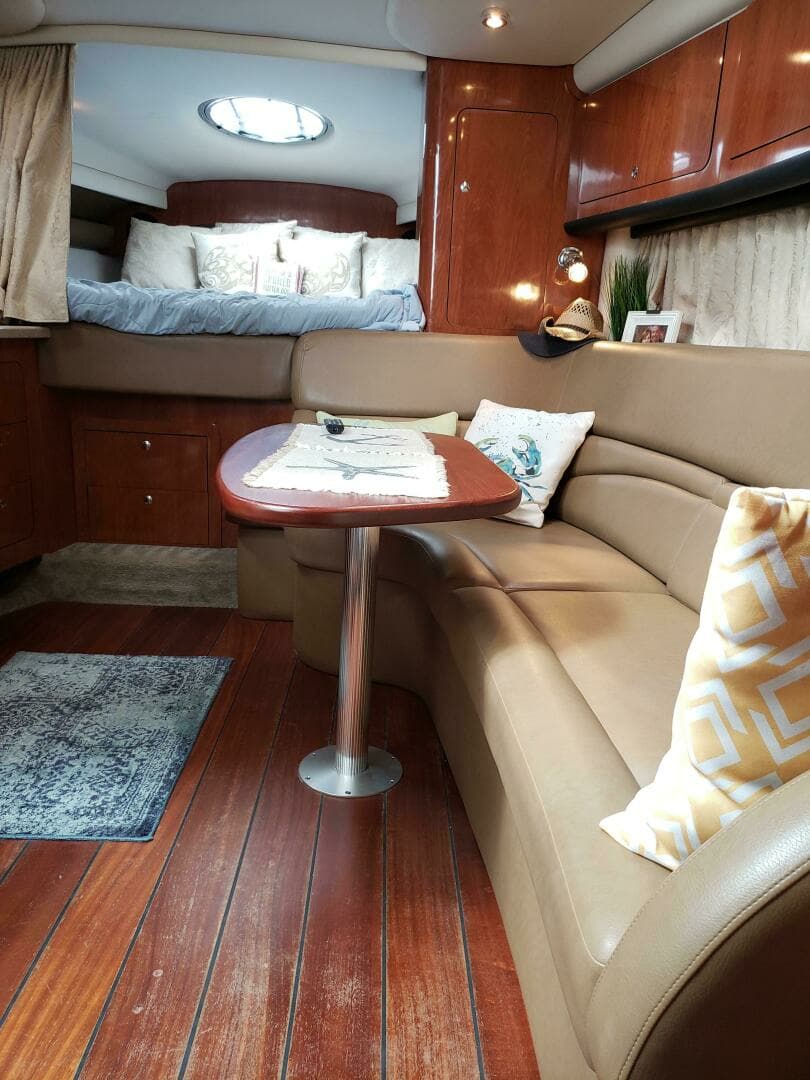 2008 Crownline 340 Cruiser - Image 6