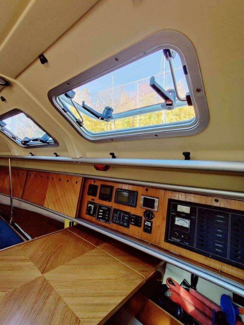 1991 Beneteau — - Image 7