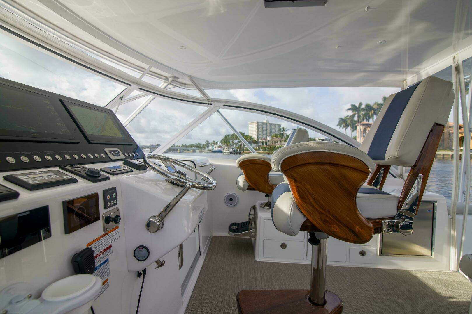 2020 Cabo 40 Express - Image 12